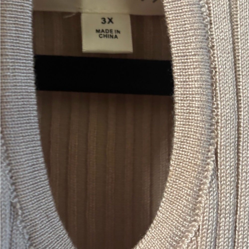 Chic Ribbed Knit Top - Neutral - Picture 4 of 5
